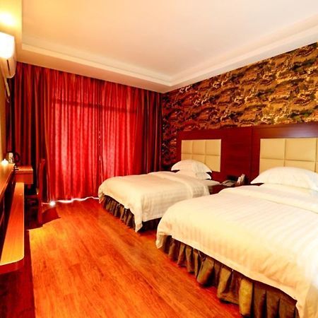 Zhangjiajie City Of Green Theme Hotel Wulingyuan Екстериор снимка